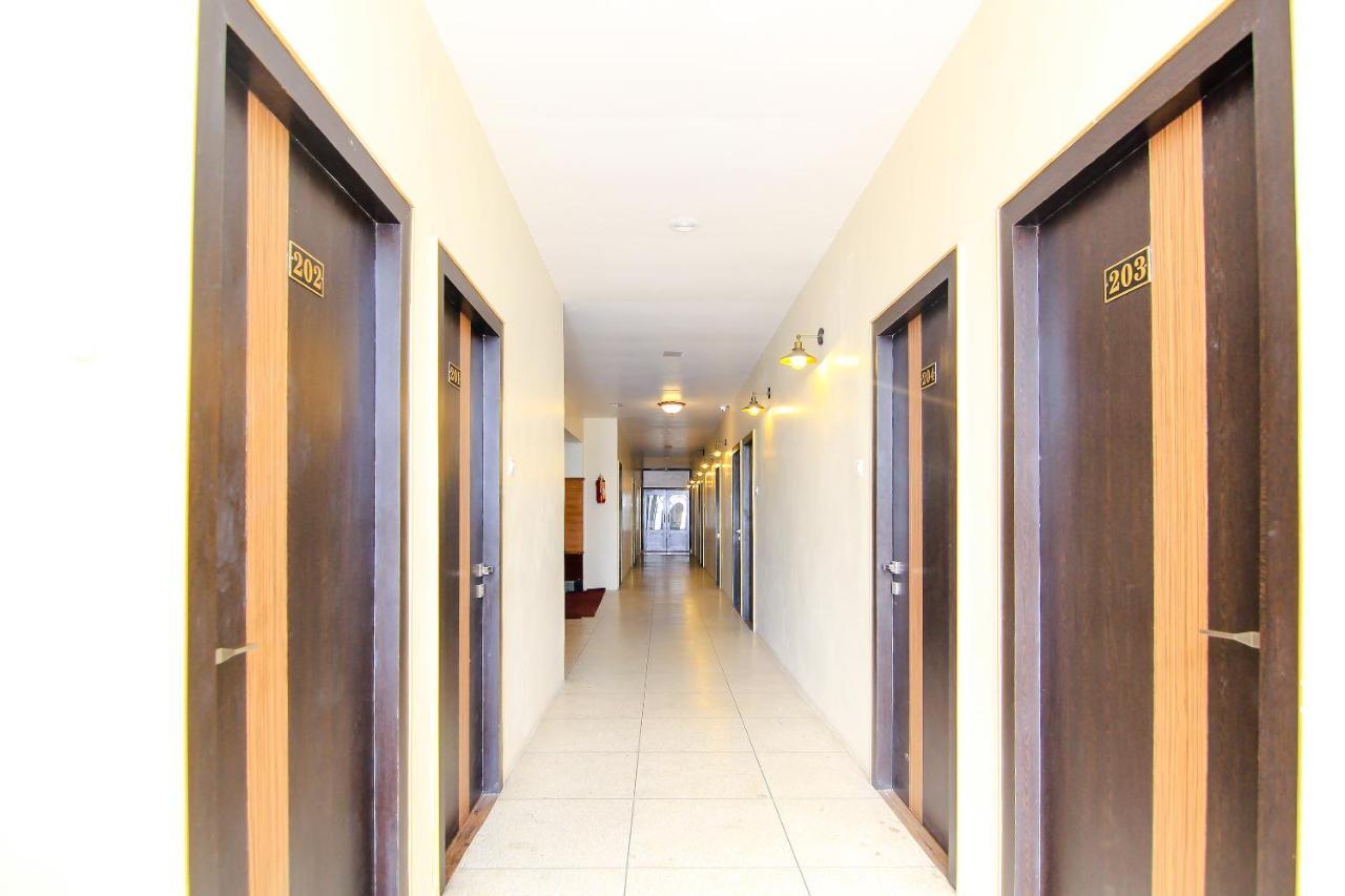 Hotel R B International Varanasi Exterior photo